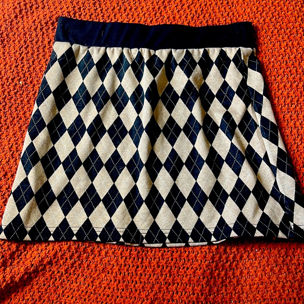 Black and beige pencil skirt